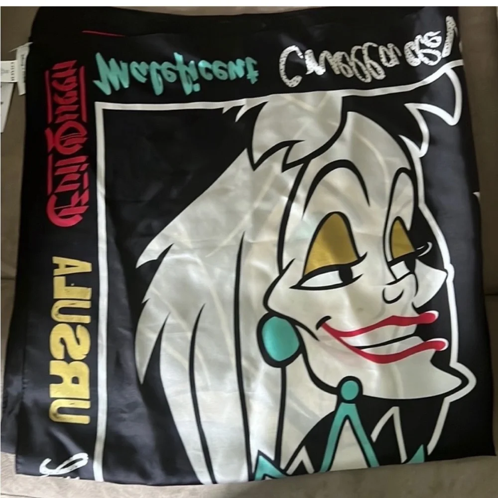 NWT Disney X Coach Villains Print
Silk Square Scarf - Picture 3 of 6